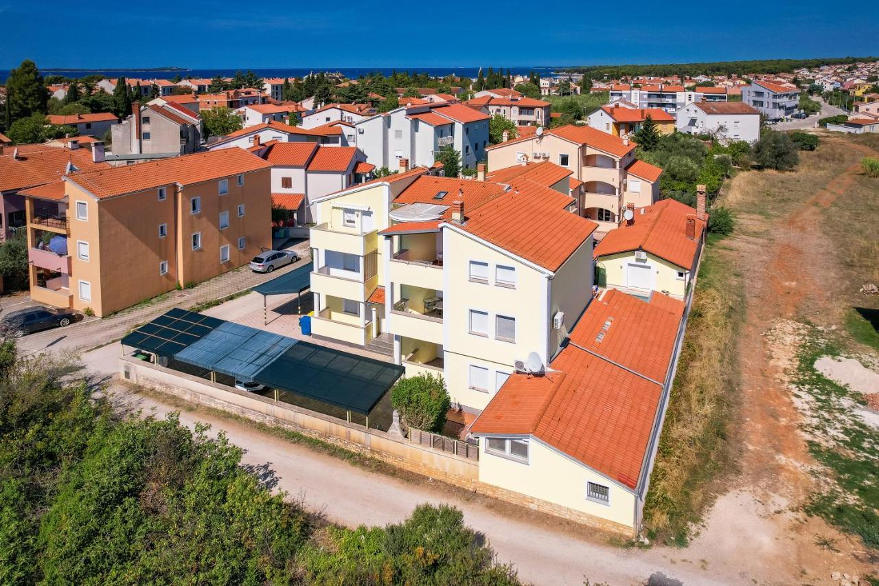 Apartman Dino Fazana Ngoại thất bức ảnh